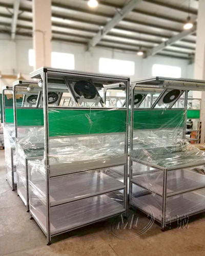 車間工作臺(tái)...jpg
